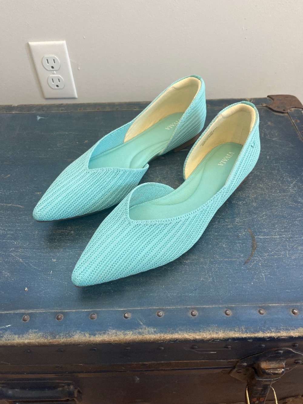 Vivaia Blue Flats